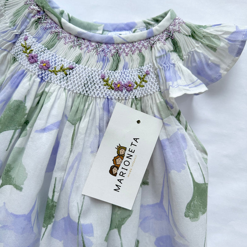 Vestido bordado hecho a mano color ivory  estampado de flores lila con verde para niña |