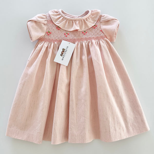 Vestido bordado hecho a mano color rosa salmon con bordado para niña|