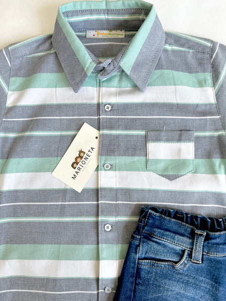 Conjunto dos piezas camisa o pañalero verde a rayas y short de mezclilla para niño | MARCA MEXICANA