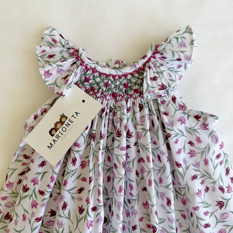 Vestido bordado hecho a mano jesucito color blanco estampado de flores tinto y rosa para niña | MARCA CARPI  MARCA CARPI