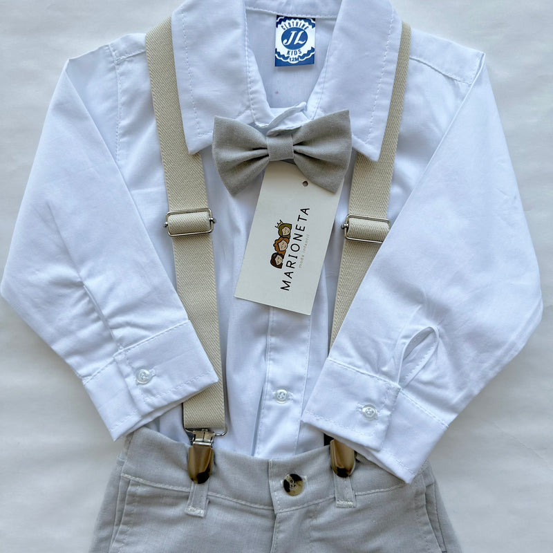 Conjunto cuatro piezas short, tirantes y moño beige y camisa de manga larga blanca para niño |