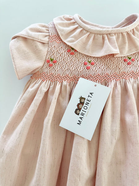 Vestido bordado hecho a mano color rosa salmon con bordado para niña|