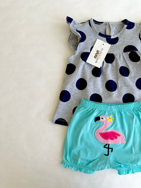 Conjunto dos piezas blusa gris con topos marino y short turquesa con estampado para bebe niña.