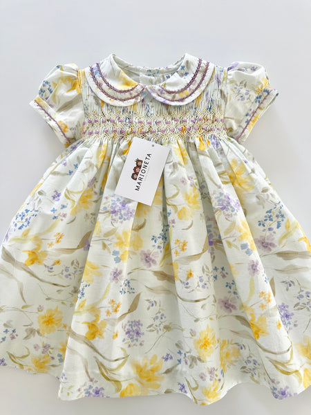 Vestido bordado hecho a mano floreado amarillo con lila para niña |