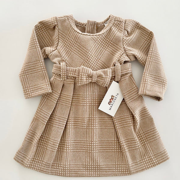 Vestido a cuadros color cafe claro con lazo al frente para niña |