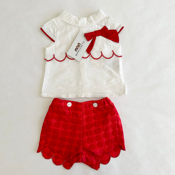 Conjunto dos piezas blusa blanca con detalle de lazo rojo al frente y short rojo para bebe niña | Newness