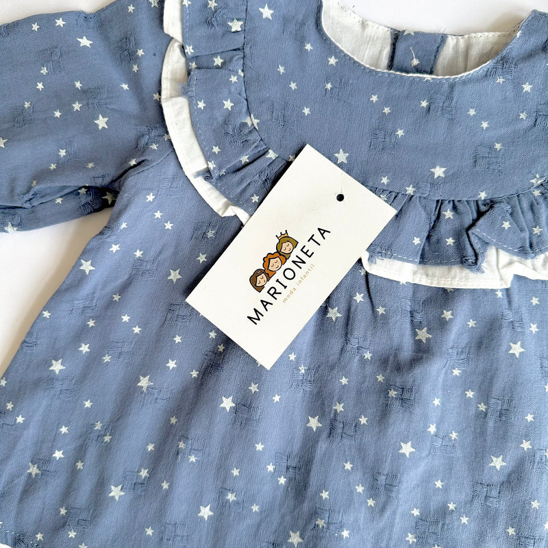 Vestido azul con estampado de estrellas con volante al frente para bebe niña | Dadati