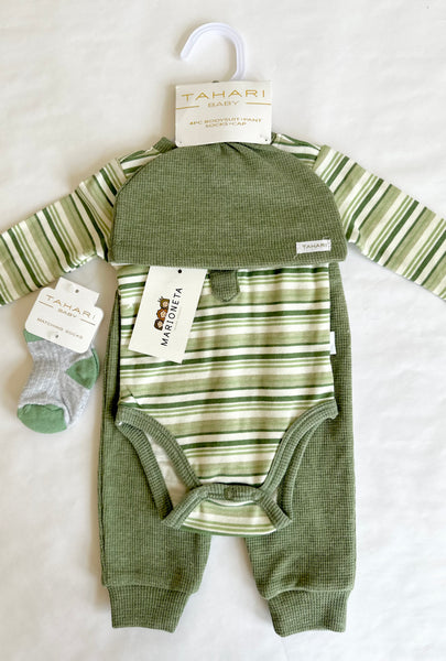 Conjunto cuatro piezas pañalero verde a rayas pantalon gorra y calcetin verde para bebe Niño