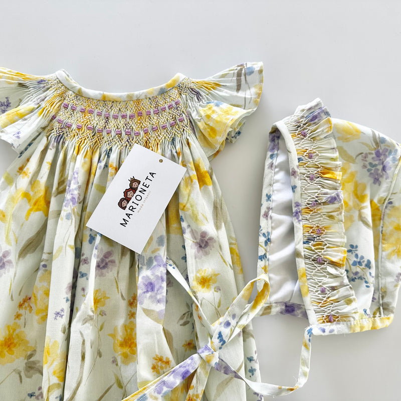 Pañalero y gorra bordado hecho a mano floreado color amarillo con lila para bebe niña |