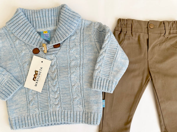 Conjunto dos piezas sueter azul cielo con pantalon caqui para bebe niño | mexicano