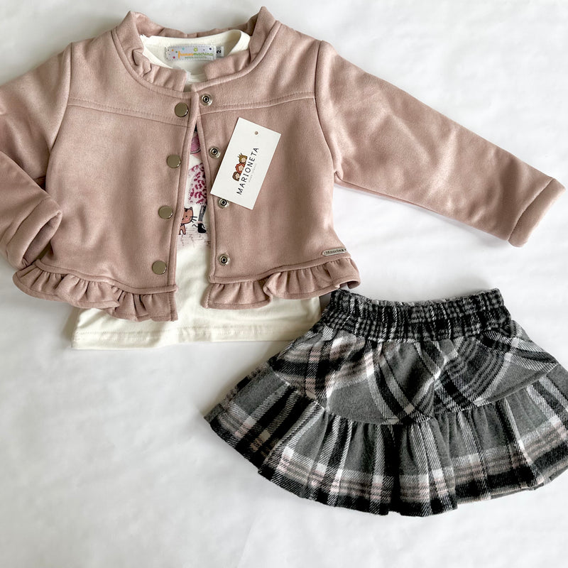 Conjunto tres piezas falda cuadros chaqueta con borrega rosa y playera ivory para niña | Mexicana lo lo