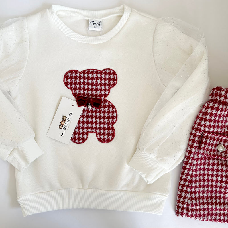 Conjunto dos piezas sudadera ivory con estampado de oso y falda vichi en roja para niña