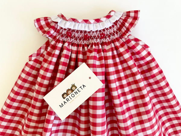 Vestido bordado hecho a mano cuadros rojos con blanco y calzon para bebe niña.