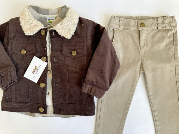 Conjunto tres piezas camisa  cuadros, pantalon caqui y chamarra cafe de pana con borrega por dentro para niño