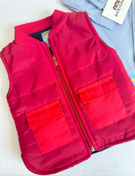 Conjunto tres piezas chaleco rojo camisa celeste y pantalón caqui para bebe niño. | mexicano