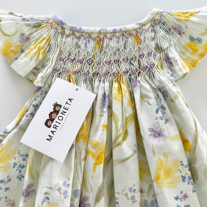 Vestido jesucito bordado hecho a mano floreado amarillo con lila para niña|