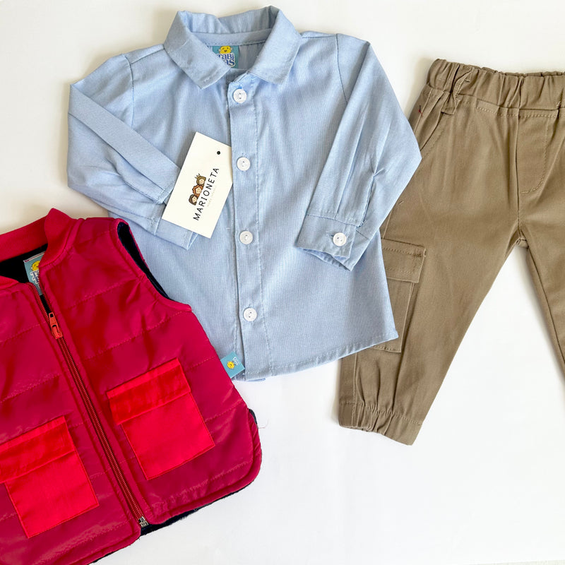 Conjunto tres piezas chaleco rojo camisa celeste y pantalón caqui para bebe niño. | mexicano