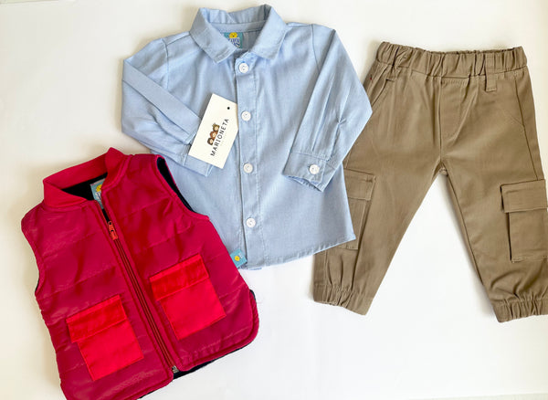 Conjunto tres piezas chaleco rojo camisa celeste y pantalón caqui para bebe niño. | mexicano