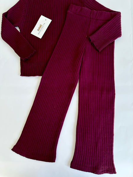 Conjunto tejido dos piezas sueter y pantalon color vino para niña |