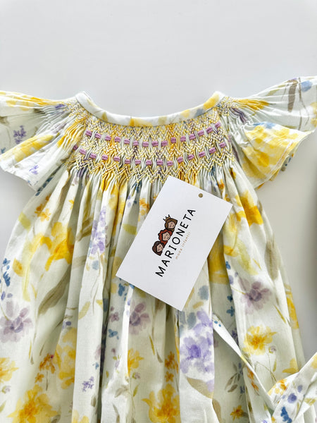 Pañalero y gorra bordado hecho a mano floreado color amarillo con lila para bebe niña |