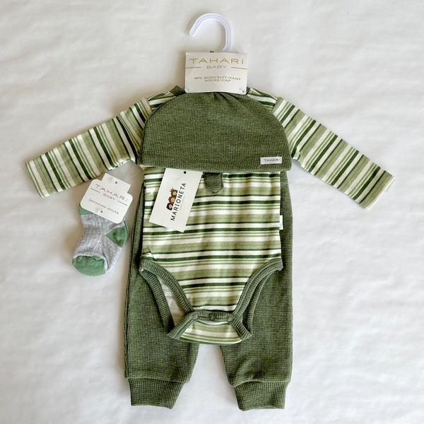 Conjunto cuatro piezas pañalero verde a rayas pantalon gorra y calcetin verde para bebe Niño