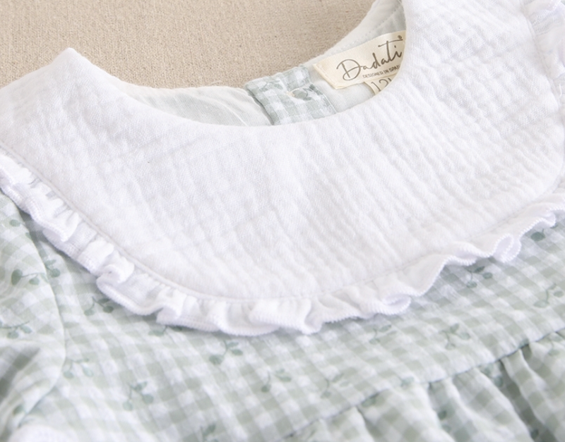 Vestido de cuadros vichy verde agua con estampado de cerezas,  cuello blanco paara bebe niña | Dadati