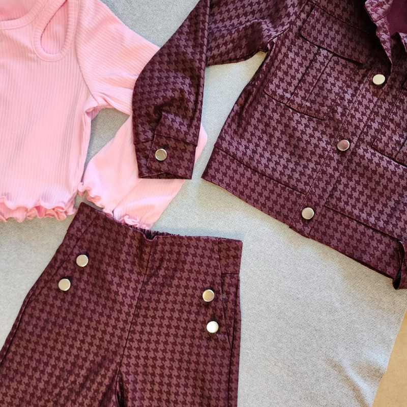 Conjunto tres piezas, pantalon, chamarra color tinto y blusa rosa para niña | Mexicana lo lo lo