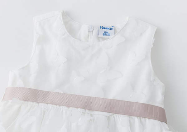 Vestido blanco de tul con aplicaciones de mariposa y cinto color nut para bebe niña | Newness