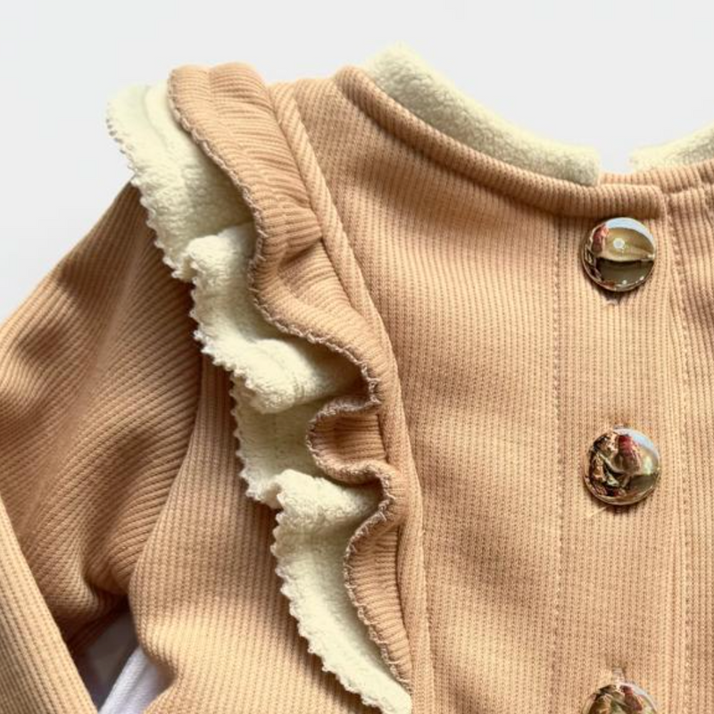 Vestido con olanes y lazos al frente color beige para niña |