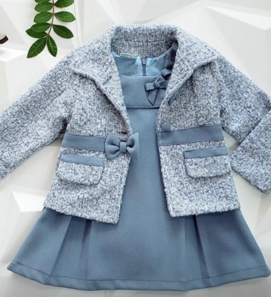 Vestido  color azul  y lazo al frente y juego de abrigo para niña |