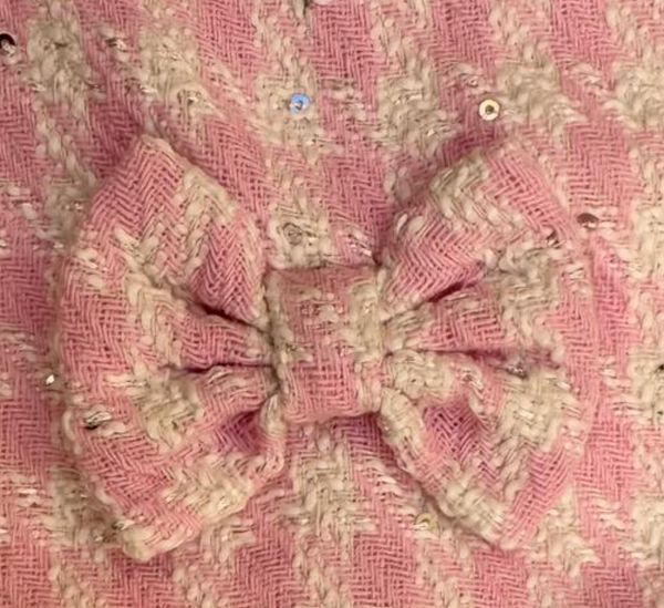 Jumper y bonete en rosita con lazo al frente y playera ivory para bebe niña | mexicano