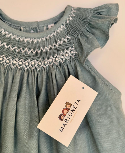 Vestido bordado  hecho a mano Jesucito color azul con bordado blanco para niña |