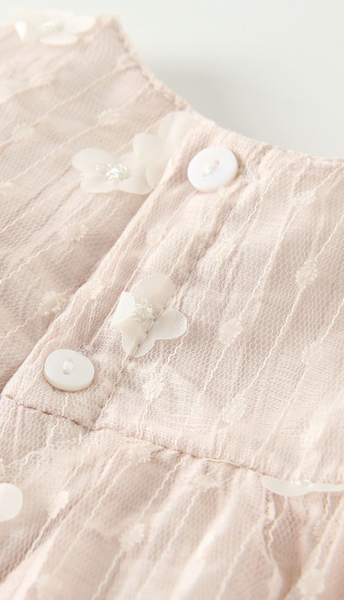 Vestido de ceremonia color rosita bajito con aplicaciones de florecitas, lleva braguita para bebe niña| NEWNESS