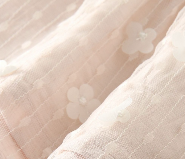 Vestido de ceremonia color rosita bajito con aplicaciones de florecitas, lleva braguita para bebe niña| NEWNESS