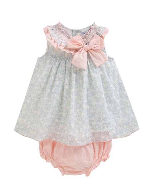 Vestido estampado color azul con rosita con lazo al frente y braguita en rosita para bebe niña | NEWNESS