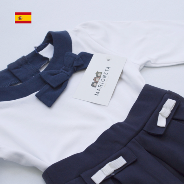 Conjunto dos piezas falda color azul marino con platera blanca y moño para niña| Newness