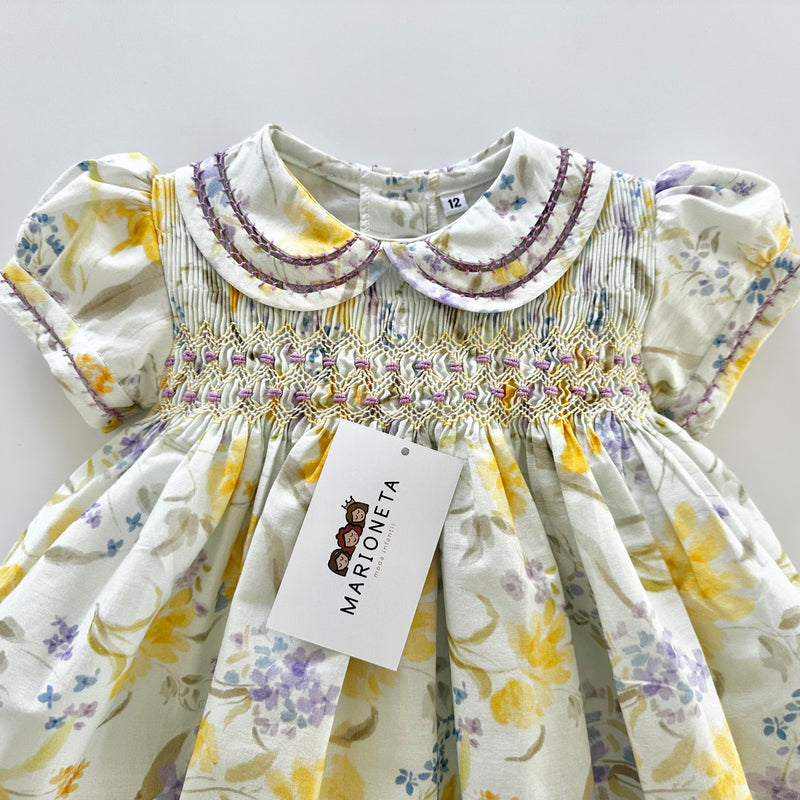 Vestido bordado hecho a mano floreado amarillo con lila para niña |