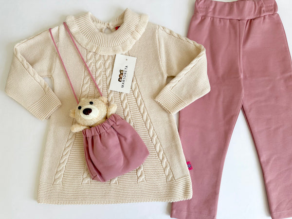 Conjunto tres piezas / pantalón rosa y sueter beige con bolsa para niña