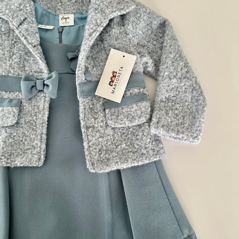 Vestido  color azul  y lazo al frente y juego de abrigo para niña |