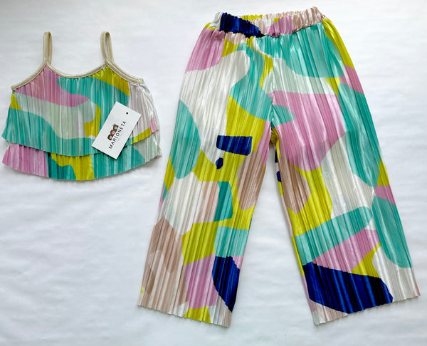 Conjunto dos piezas blusa y pantalon  plizado estampado color verde para niña | mexicano