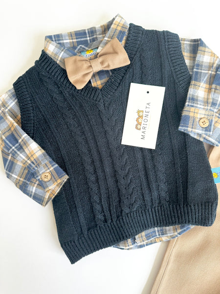 Conjunto tres piezas chaleco marino camisa a cuadro y pantalón caqui para bebe niño | mexicano