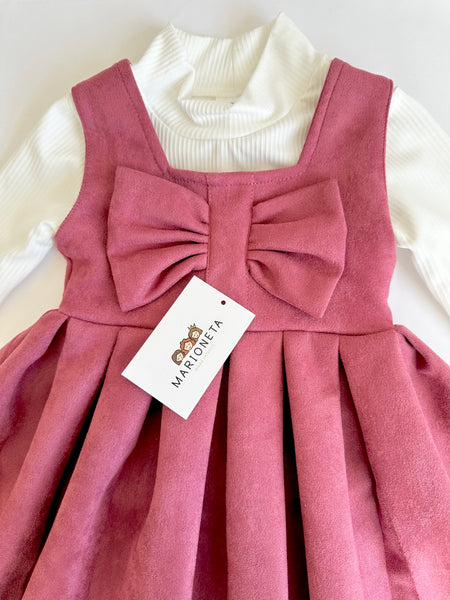 Jumper color rosa con efecto ante y playera ivory  con detalle de moño al frente para niña | mexicano