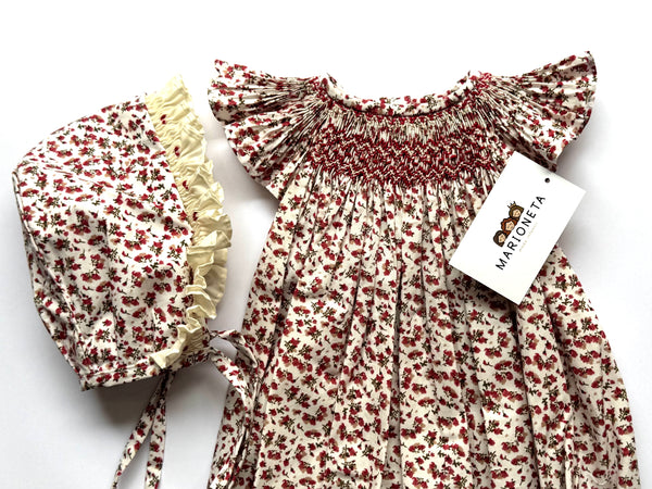 Pañalero y gorra bordado a mano estampado de florecitas rojas para bebe niña | CARPI