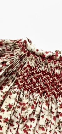 Pañalero y gorra bordado a mano estampado de florecitas rojas para bebe niña | CARPI