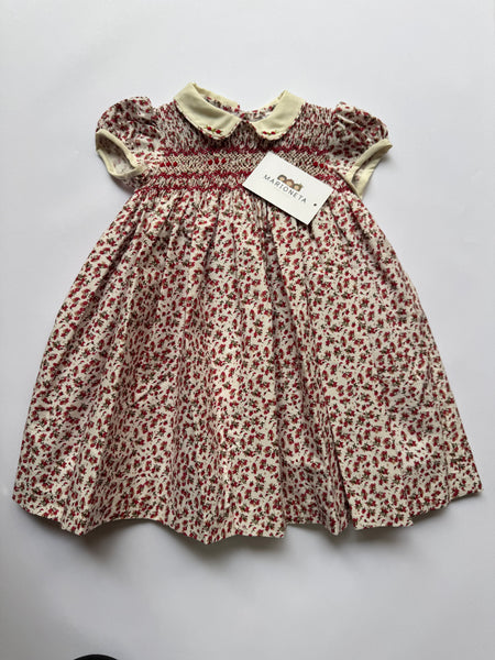 Vestido bordado hecho a mano estampado con florecitas rojas para niña |