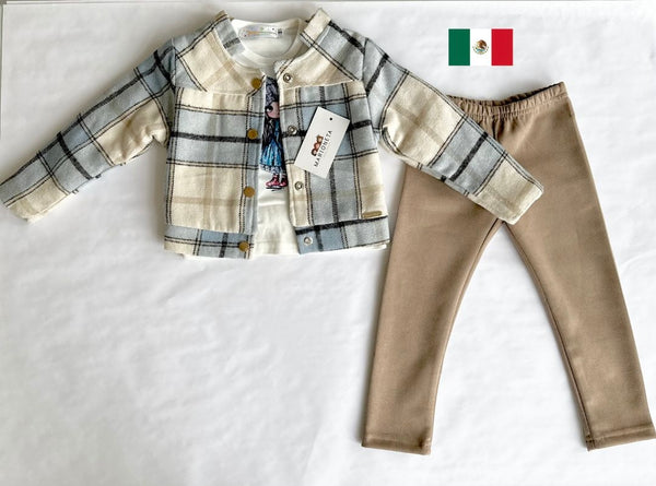 Conjunto tres piezas chaqueta cuadros azul con borrega playera ivory y pantalón caqui para niña | Mexicana