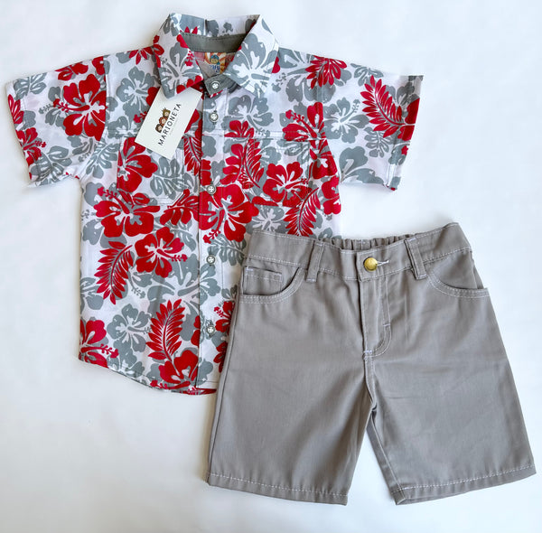 Conjunto dos piezas short gris y camisa floreada roja militar para niño | Mexicana