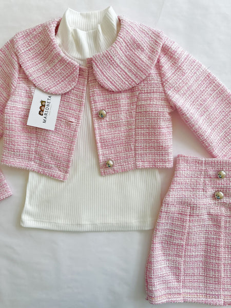 Conjunto de tres piezas falda y chaqueta rosa y playera ivory para niña | mexicano lo lo