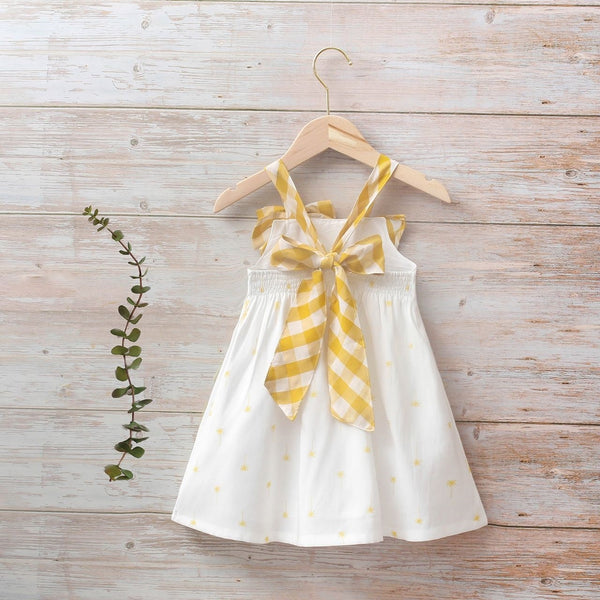 Vestido color blanco con tirantes de cuadros color mostaza para niña| Dadati