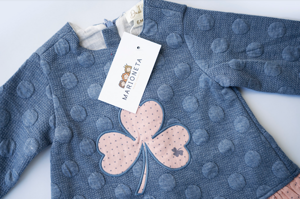 Vestido color azul con adorno de trebol al  frente y olan color rosa para bebe niña | |Dadati